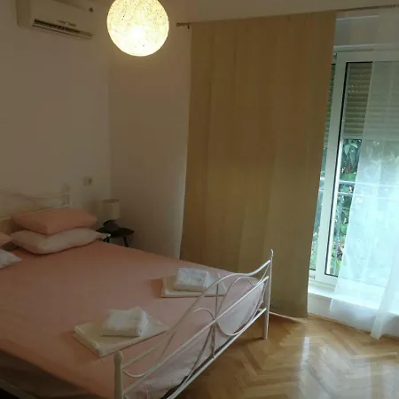 Marana Guest house *