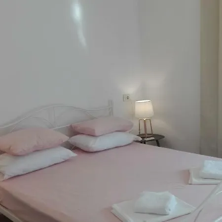 Marana Guest house *
