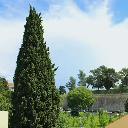 Marana Guest house