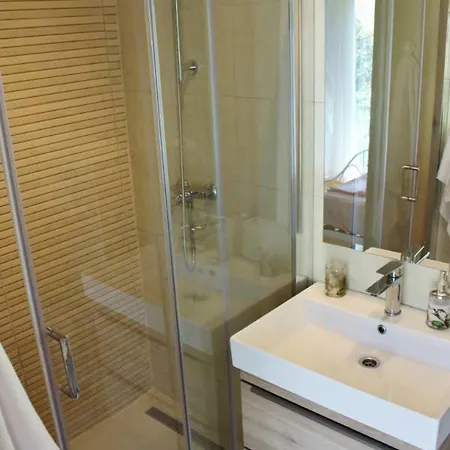 Marana Guest house